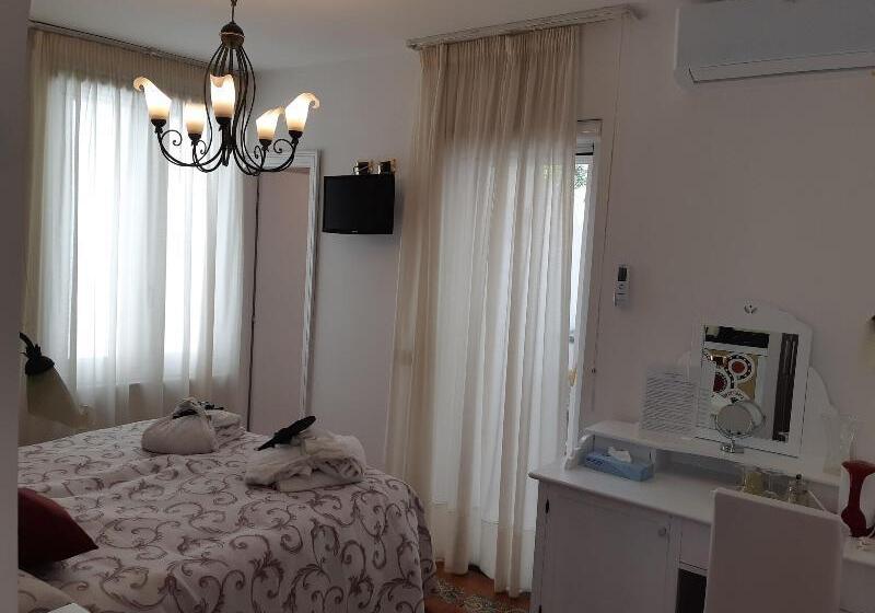 Номер Стандарт, Antica Repubblica In Amalfi Center At 100mt From The Sea