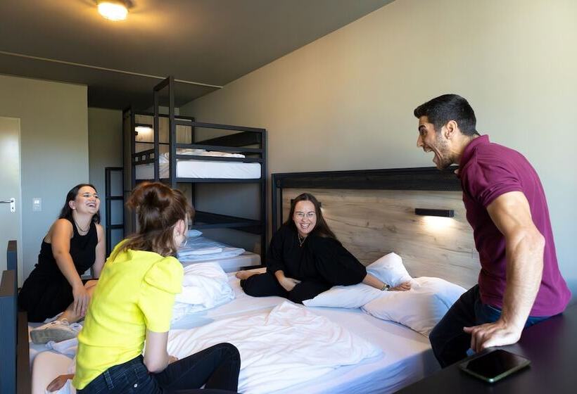 Habitació Quàdruple Estàndard, a&o München Hackerbrücke