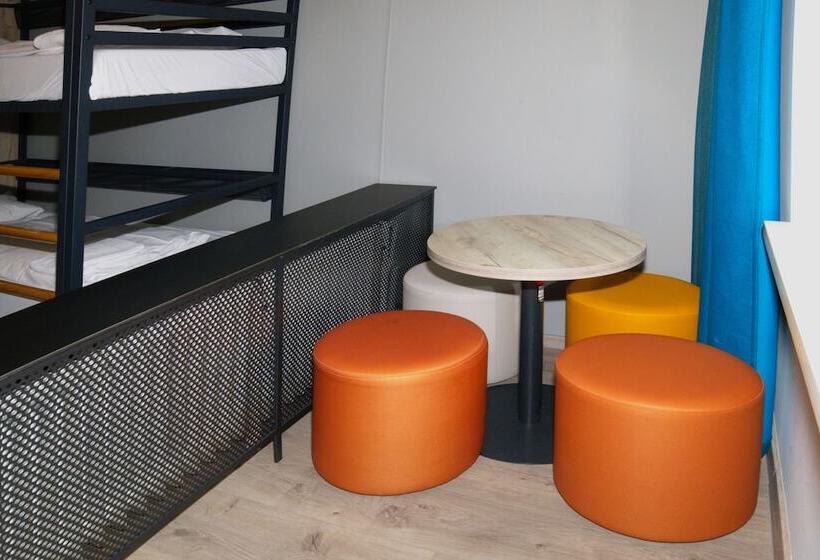 Llit en Habitació Compartida, a&o München Hackerbrücke