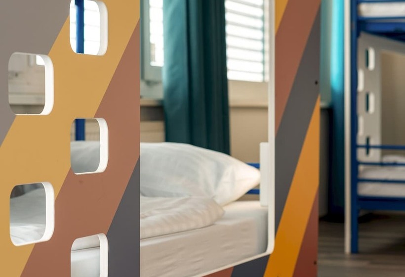 Llit en Habitació Compartida, a&o München Hackerbrücke