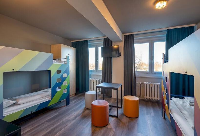 Кровать в Общей Комнате, a&o München Hackerbrücke