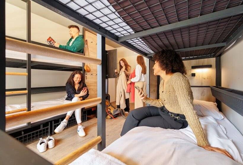 Llit en Habitació Compartida, a&o München Hackerbrücke