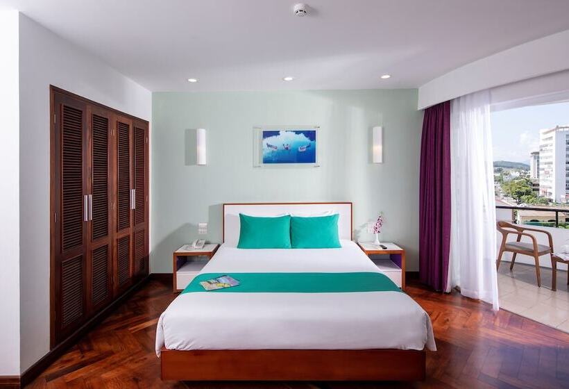 اتاق لوکس, êmm Hotel Hue