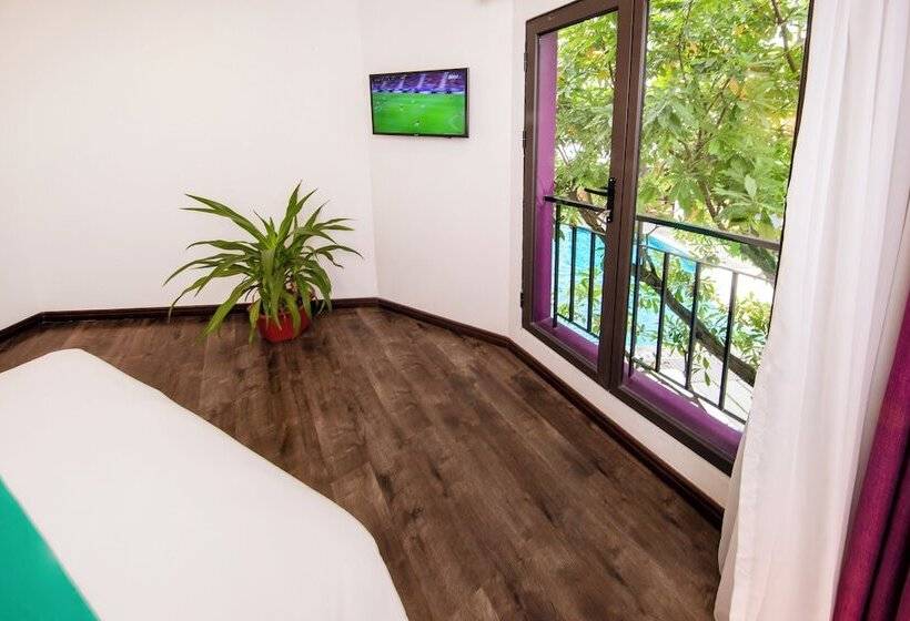 اتاق خانوادگی, êmm Hotel Hue