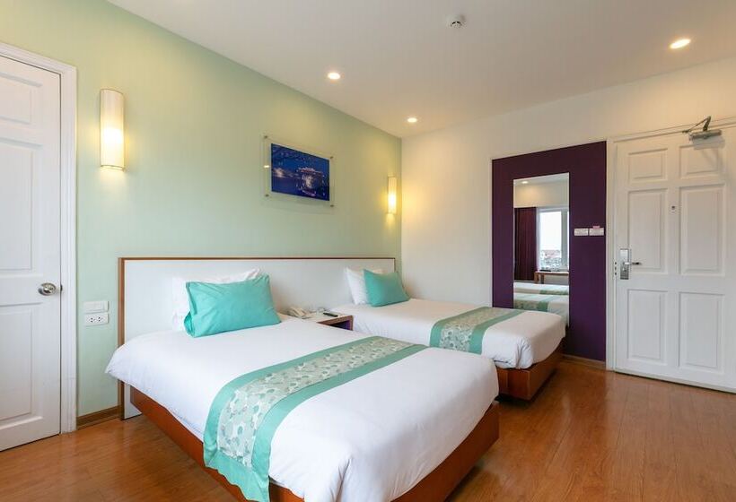 اتاق خانوادگی, êmm Hotel Hue