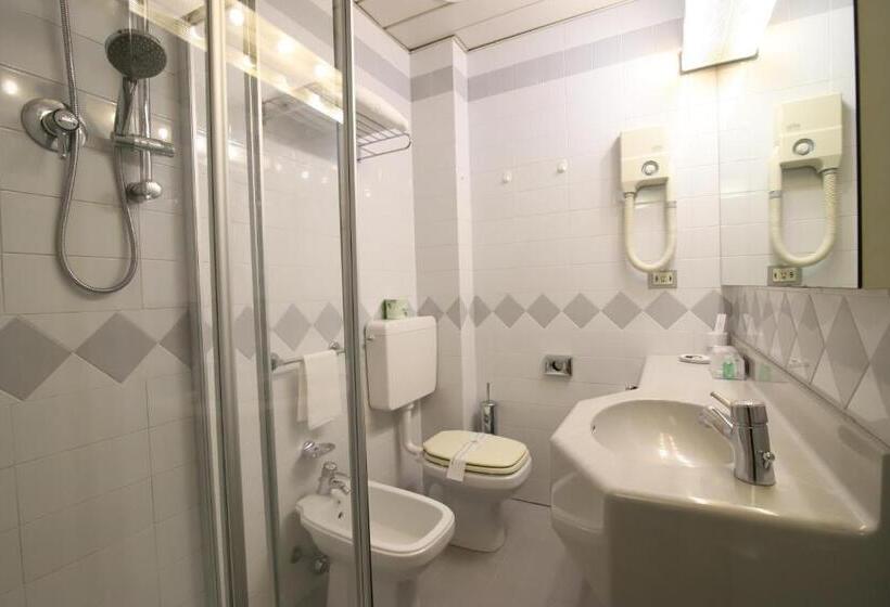 Номер Стандарт Индивидуальный, Falco D'oro