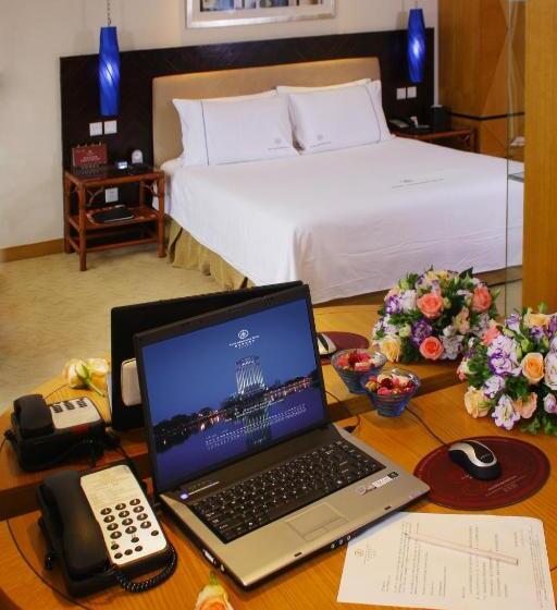 Superior room with lake view, Huizhou Kande International