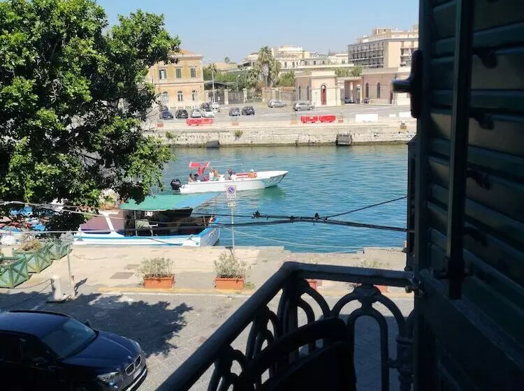バルコニー付きスタンダードルーム, L Approdo Delle Sirene