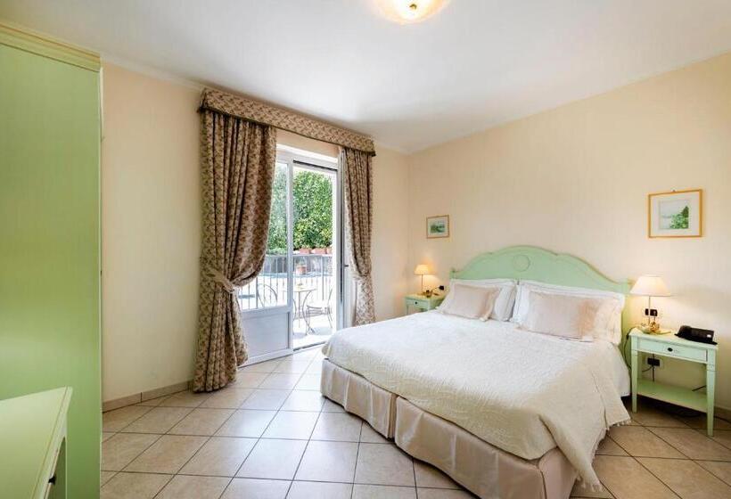 Номер Стандарт Вид на Сад, La Perla