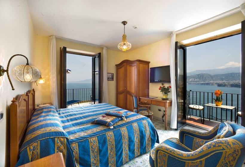 디럭스 룸 바다 전망, La Tonnarella