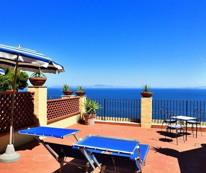 디럭스 룸 바다 전망, La Tonnarella