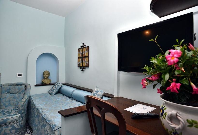 디럭스 룸 바다 전망, La Tonnarella