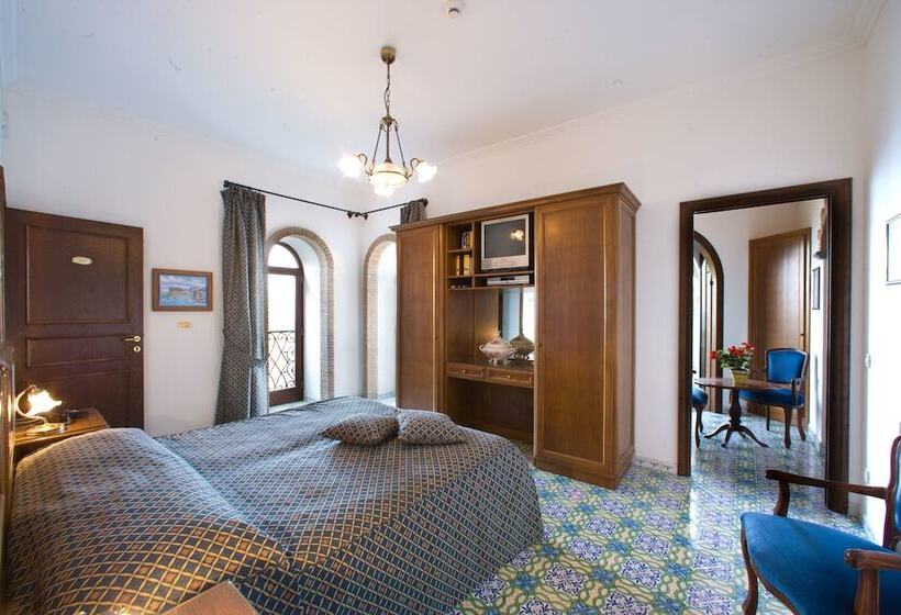 패밀리 룸, La Tonnarella