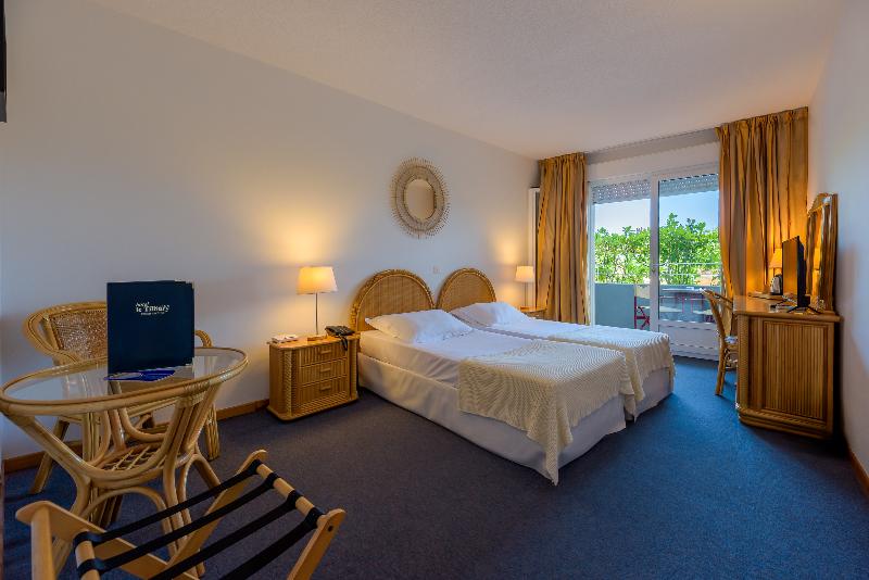 اتاق استاندارد با چشمانداز استخر, Le Tilbury