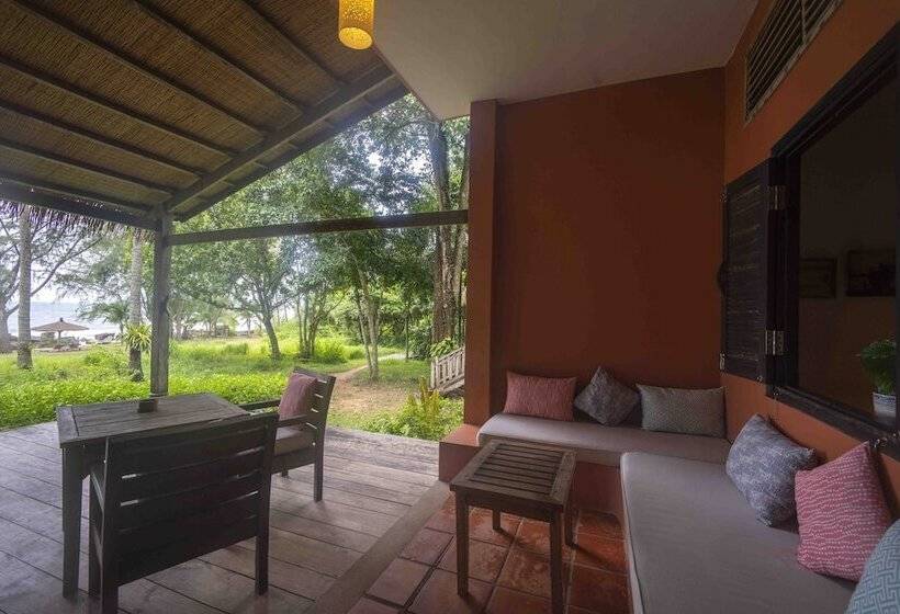 اتاق سوپریور با چشم‌انداز دریا, Mango Bay Resort