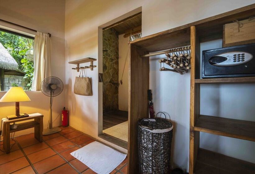 اتاق سوپریور با چشم‌انداز دریا, Mango Bay Resort