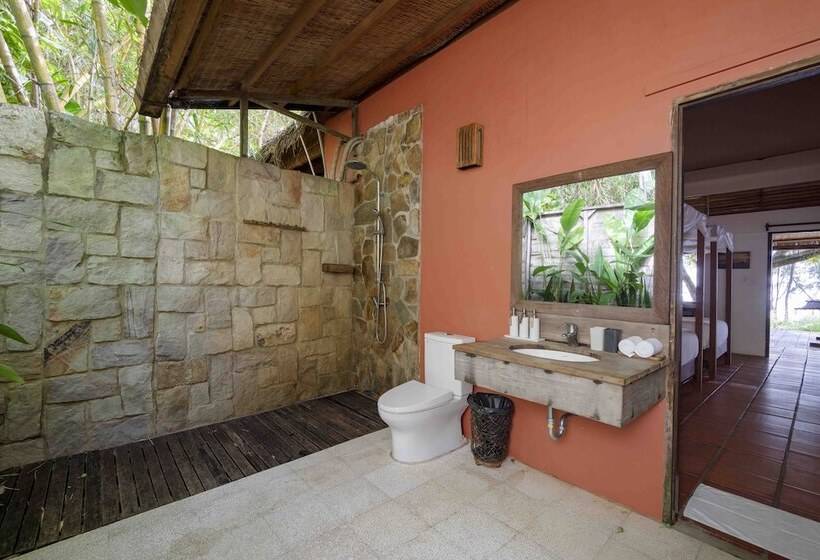 اتاق سوپریور با چشم‌انداز دریا, Mango Bay Resort