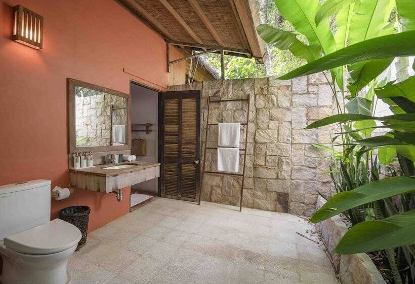 اتاق سوپریور با چشم‌انداز دریا, Mango Bay Resort