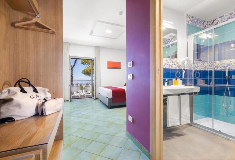 غرفة كومفورت ثلاثية, O Sole Mio