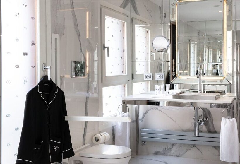 اتاق لوکس, Palazzina Grassi