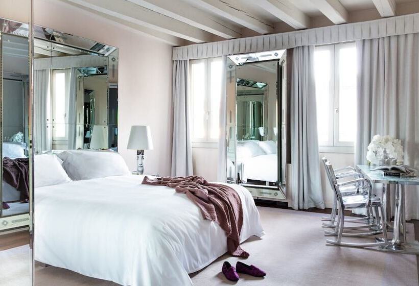 اتاق لوکس, Palazzina Grassi