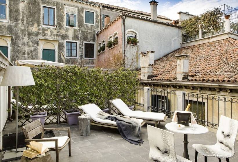 اتاق لوکس با تراس, Palazzina Grassi