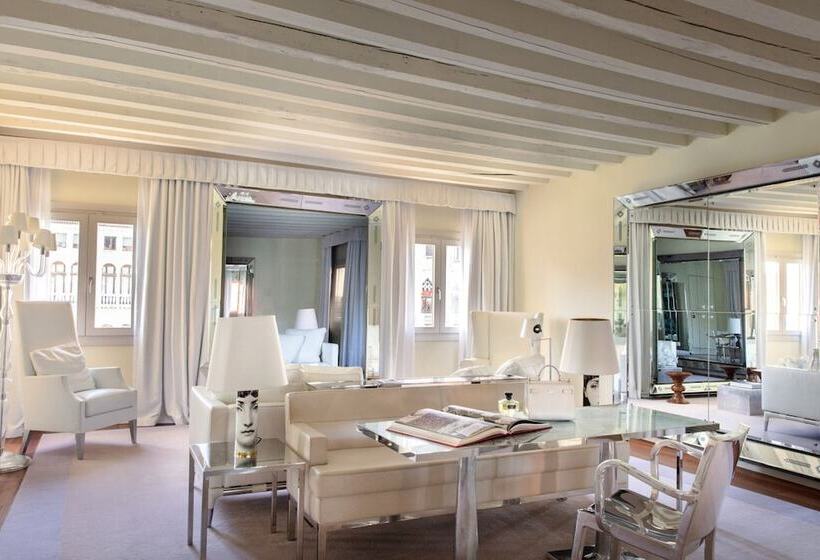 سوییت, Palazzina Grassi