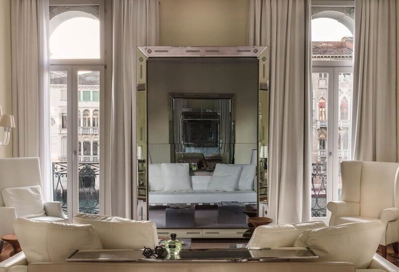 سوییت, Palazzina Grassi