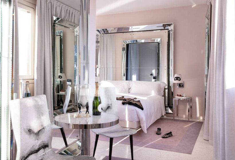 Suite with Terrace, Palazzina Grassi