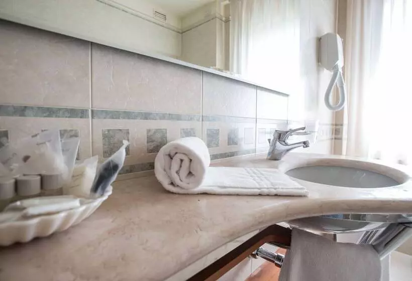 Superior-huone, Phi Hotel Astoria