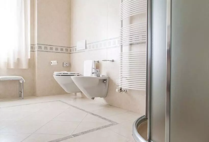 Superior-huone, Phi Hotel Astoria