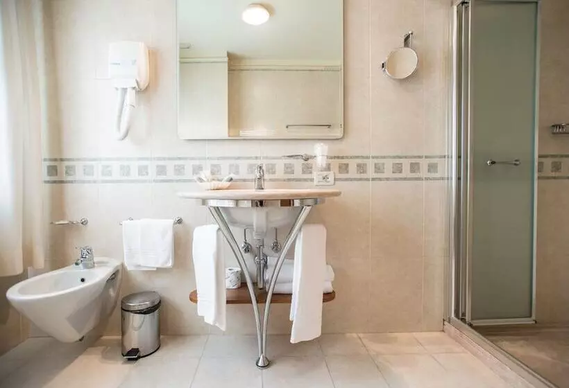 Superior-huone, Phi Hotel Astoria