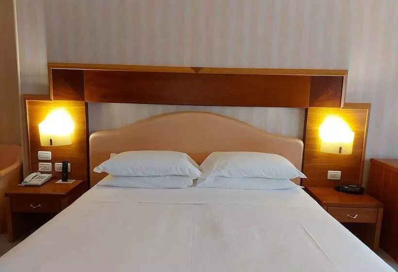Superior-huone, Phi Hotel Astoria