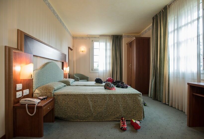 غرفة سوبيريور, Phi Hotel Astoria