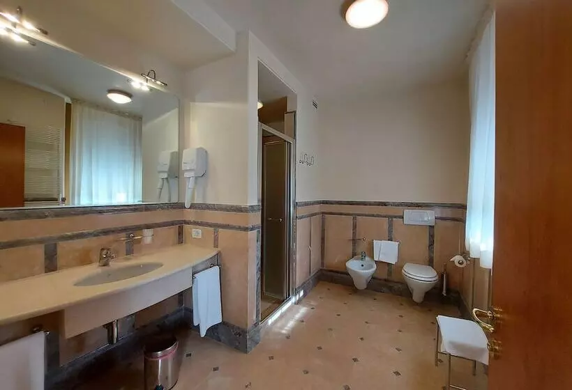 Juniorsviitti, Phi Hotel Astoria
