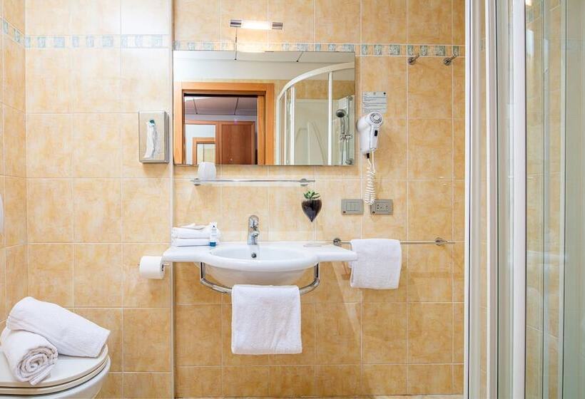 חדר קומפורט יחיד, Rex