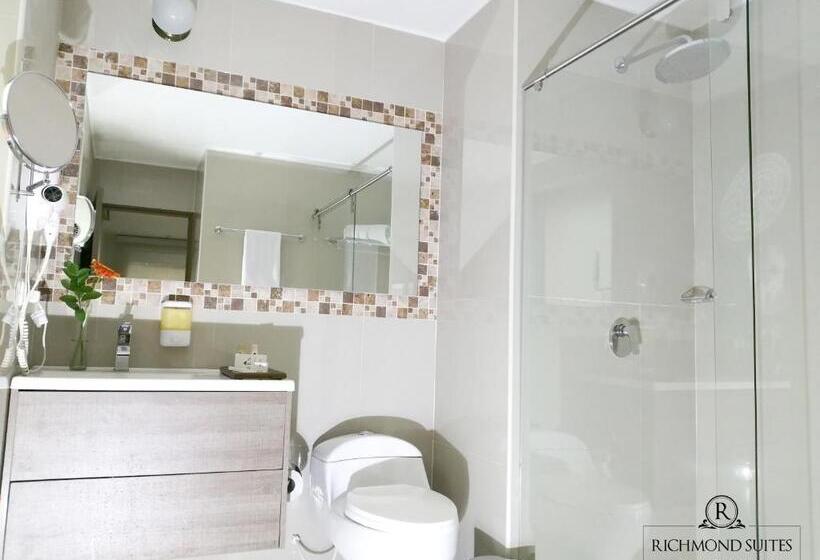 스위트 킹사이즈 침대, Richmond Suites