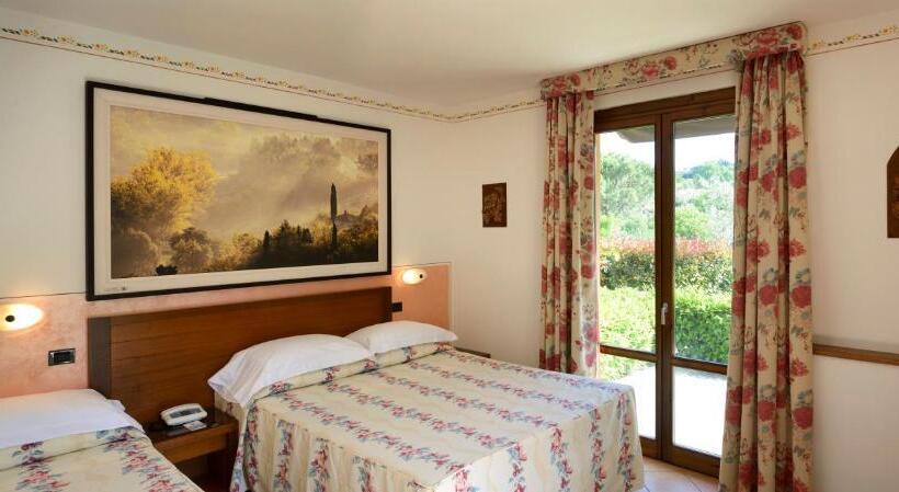 Трехместный Номер Стандарт Interior, Sovestro