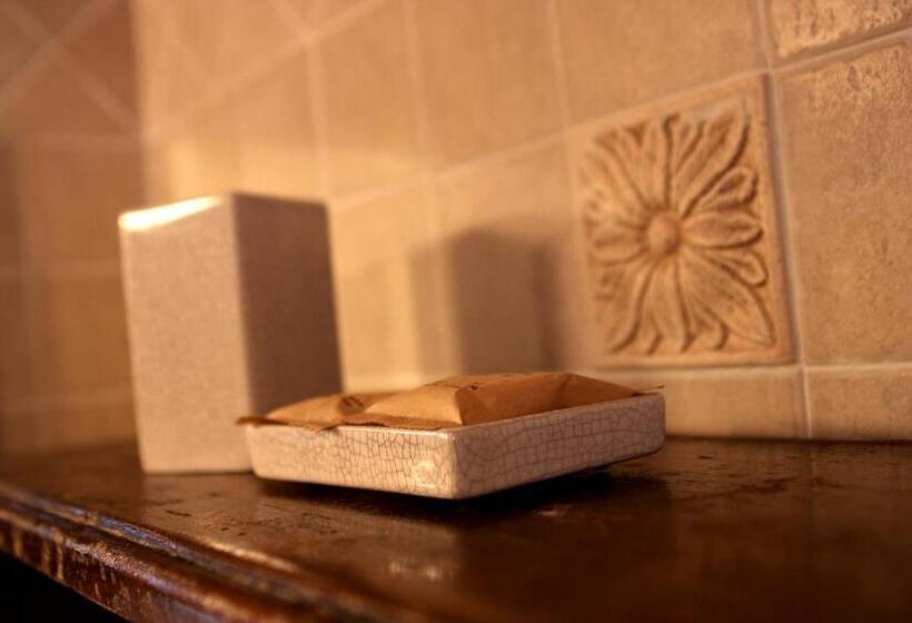 غرفة قياسية ثلاثية, Tenuta Il Burchio