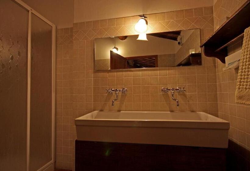 غرفة قياسية رباعية, Tenuta Il Burchio