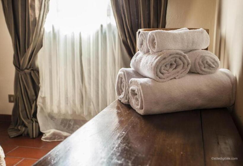 جناح جونيور, Tenuta Il Burchio