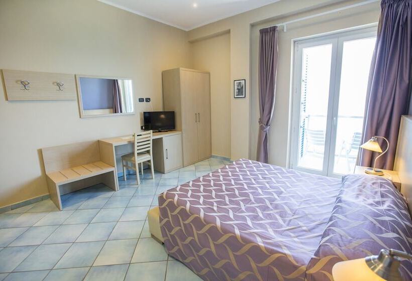 스탠다드 룸 풀장 전망, Tourist