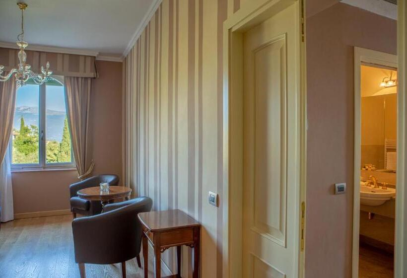 湖の見えるジュニアスイート, Villa Del Sogno