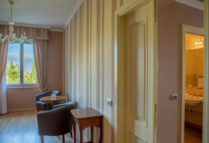 سوییت جونیور با چشم‌انداز دریاچه, Villa Del Sogno