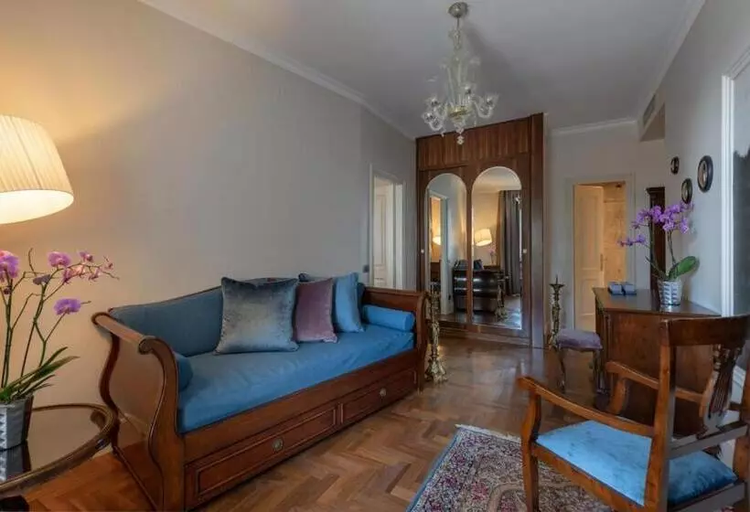 سوییت جونیور با چشم‌انداز دریاچه, Villa Del Sogno