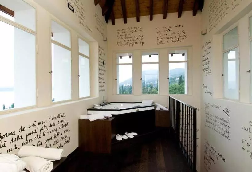 سوییت دوبلکس, Villa Del Sogno
