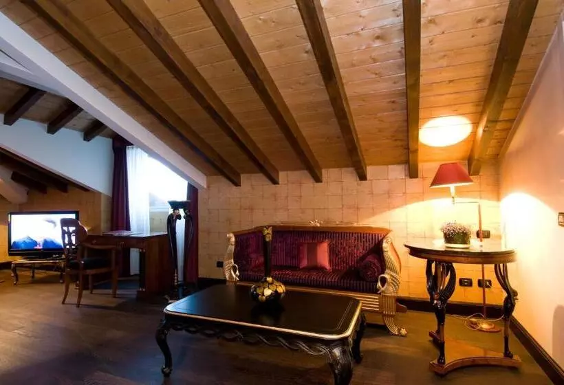 سوییت دوبلکس, Villa Del Sogno