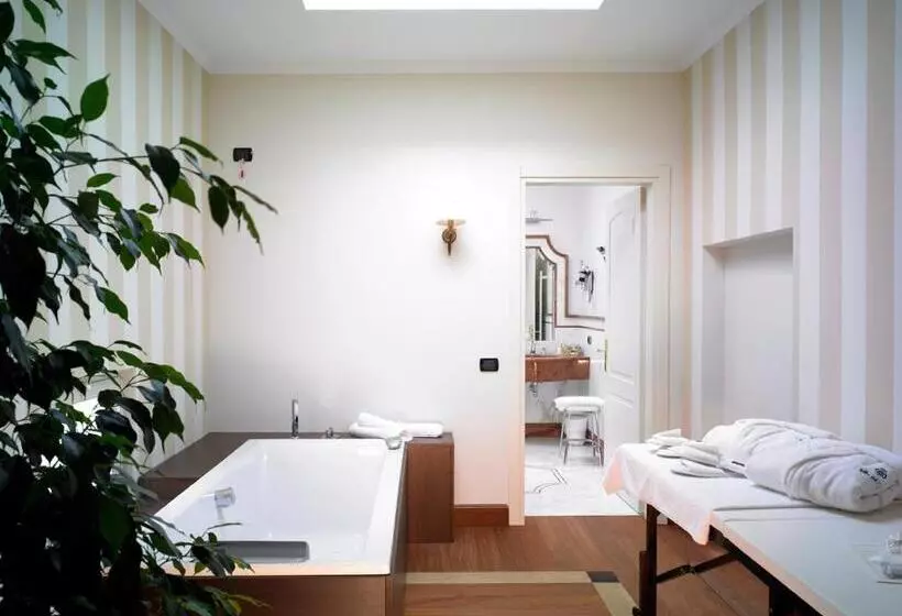 Suite with Terrace, Villa Del Sogno