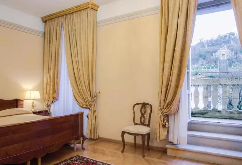 デラックスルーム, Villa Fenaroli Palace