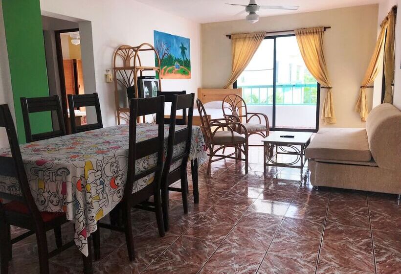 חדר סטנדרט לשלושה, Plaza Real Resort